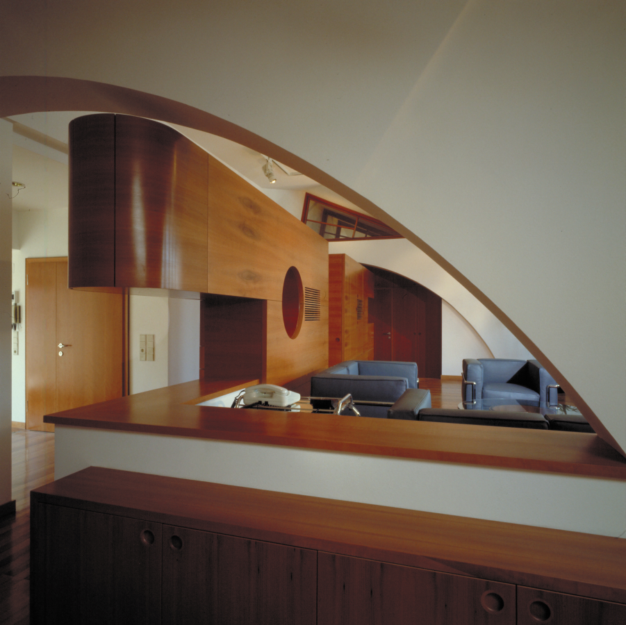 GMMK . Gert M. Mayr-Keber ZT GmbH . 1987-1988 . Attic Conversion in Pearwood . Photography Elisabeth Mayr-Keber
